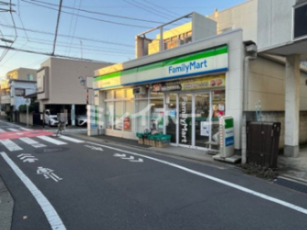 コンビニ　ファミリーマート　トウエイ西六郷店（コンビニ）まで181m