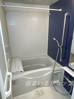 バス・シャワールーム　追い焚き・浴室暖房乾燥機・手すりあり