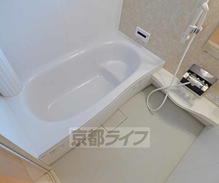 バス・シャワールーム　１坪のお風呂です。