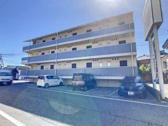 建物外観　現況と異なる場合は現況を優先します。