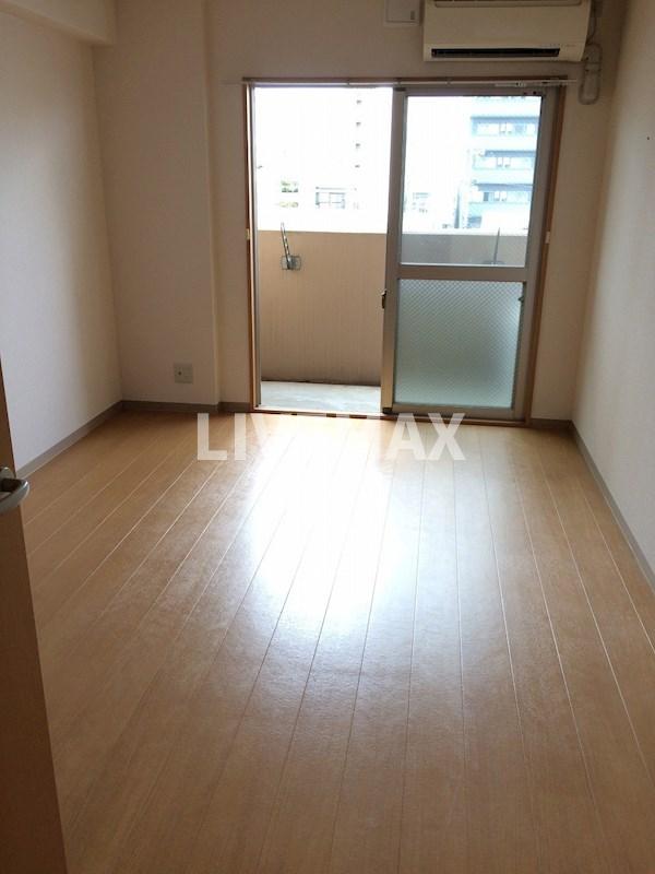 居室・リビング　※別部屋のお写真になります