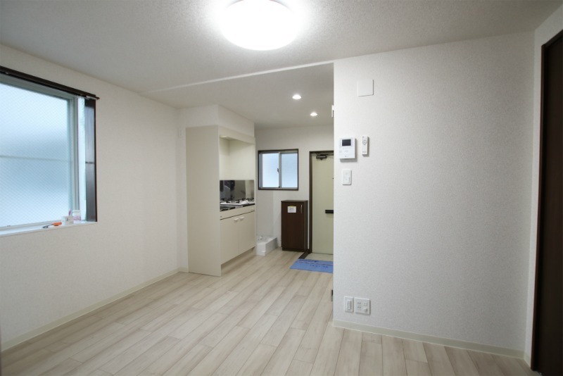 居室・リビング　広々とした明るいリビングです。