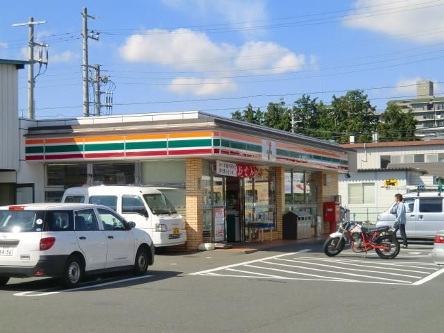 コンビニ　セブンイレブン船橋藤原3丁目店（コンビニ）まで599m