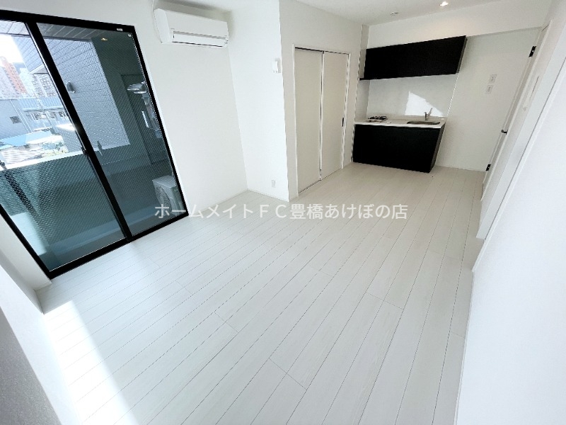 居室・リビング　同型別部屋写真