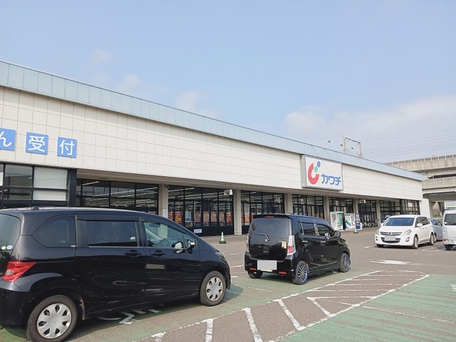 ドラックストア　カワチ薬品岩切店（ドラッグストア）まで2000m