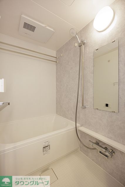 バス・シャワールーム　※写真は同タイプ住戸です。