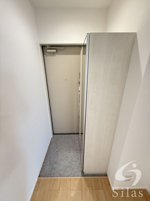 玄関　同仕様・反転タイプ