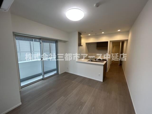 居室・リビング　クレストコート旗の台