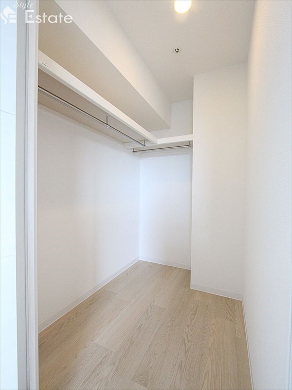 収納　ウォークインクローゼット