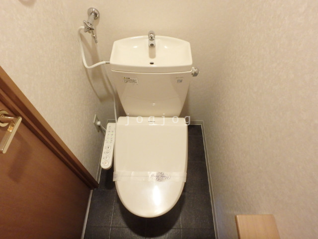 トイレ　シャワートイレ