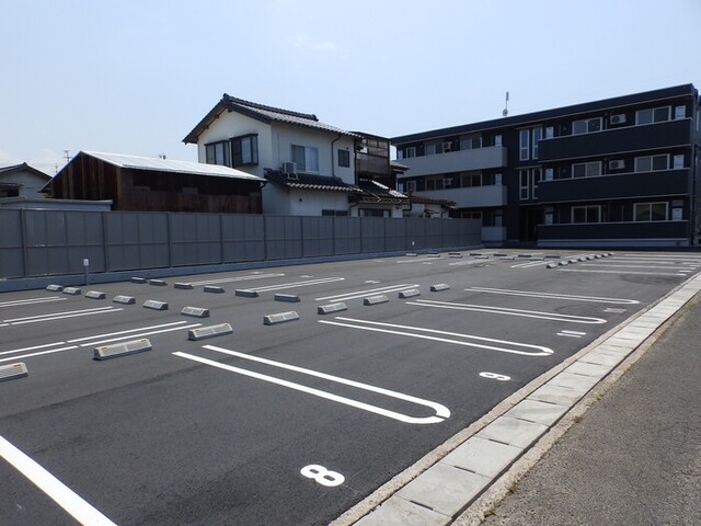 駐車場　駐車場
