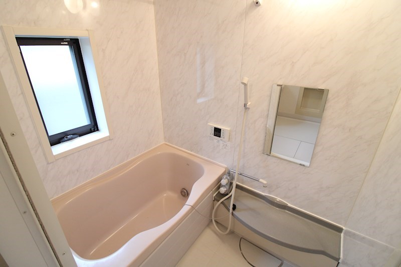 バス・シャワールーム　※別部屋参考写真