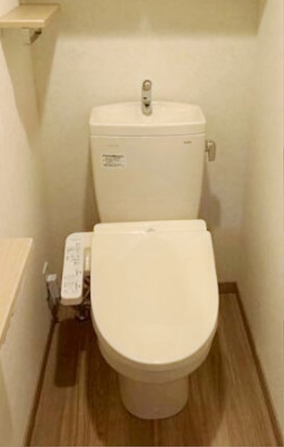 トイレ　別部屋同仕様タイプ