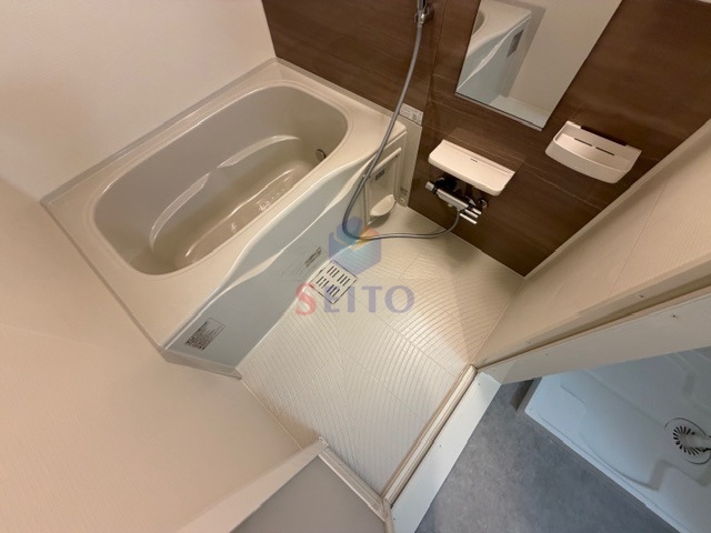 バス・シャワールーム　別階の参考写真になります