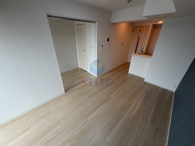 居室・リビング　別階の参考写真になります