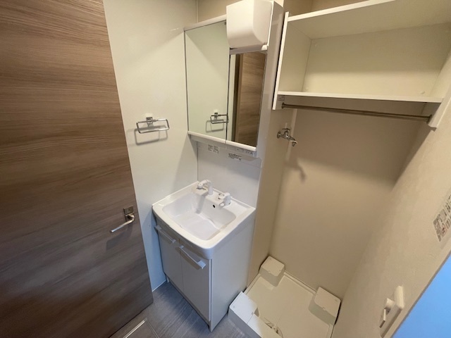 洗面設備　同ハウスメーカー新築参考画像