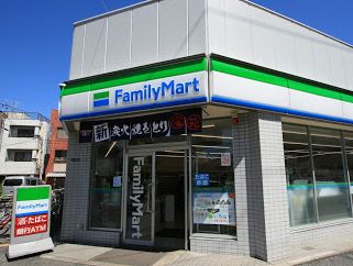 コンビニ　ファミリーマート 十条仲原三丁目店（コンビニ）まで513m