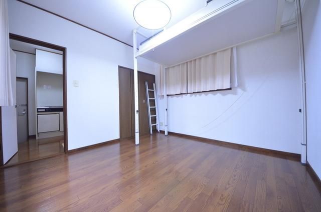 居室・リビング　☆明るい居室です☆