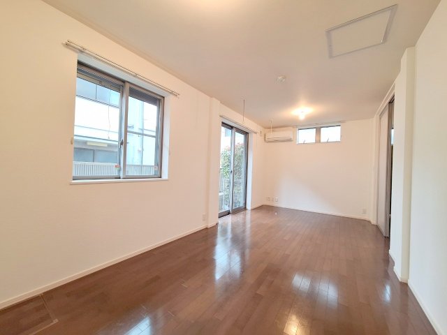 居室・リビング　★リビングダイニング／同物件別号室写真★