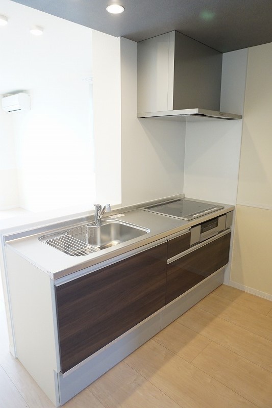 キッチン　システムキッチンで収納たっぷり！