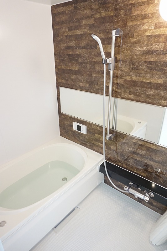 バス・シャワールーム　追い焚き付きの浴室です！