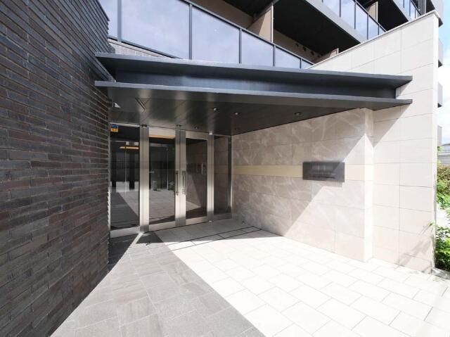 エントランス　清潔なエントランスです