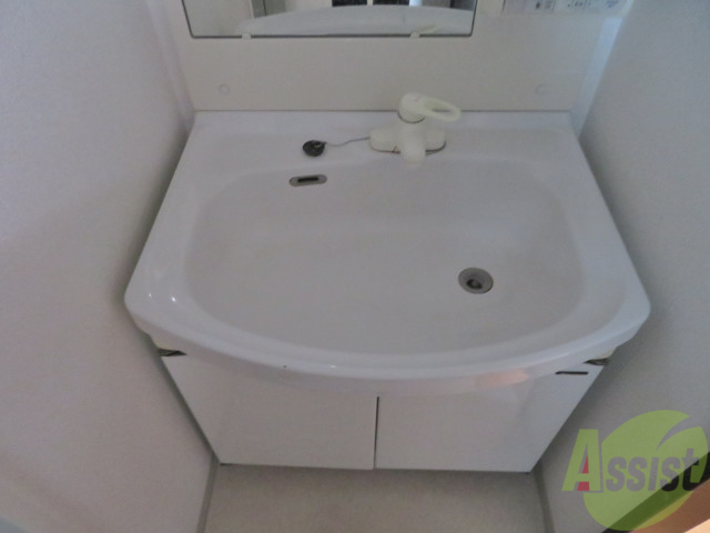 洗面設備　洗面台は独立していて、使いやすそうですね。