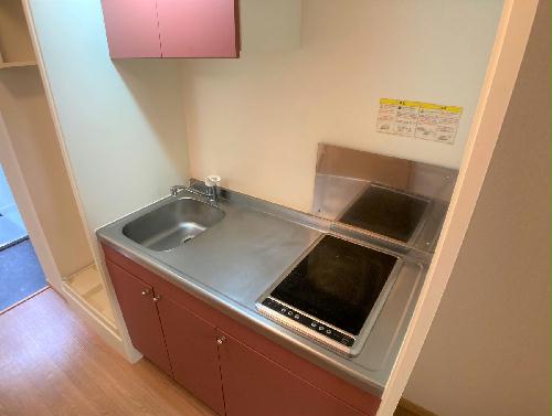 キッチン　設備・使用は号室により異なる為、現況を優先いたします。