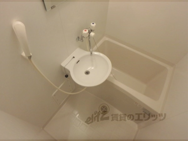 バス・シャワールーム　バス