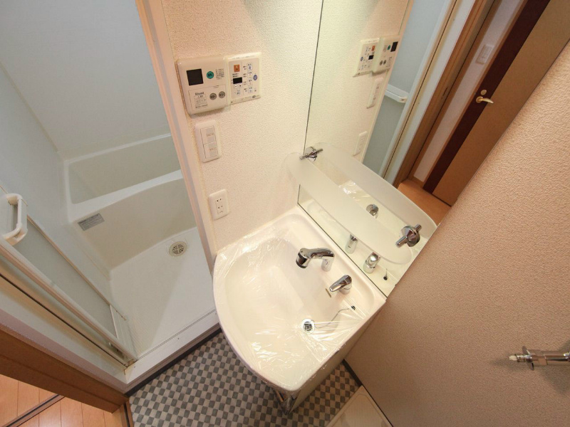 洗面設備　脱衣所　独立洗面台（シャンプードレッサー）洗濯機用意できます