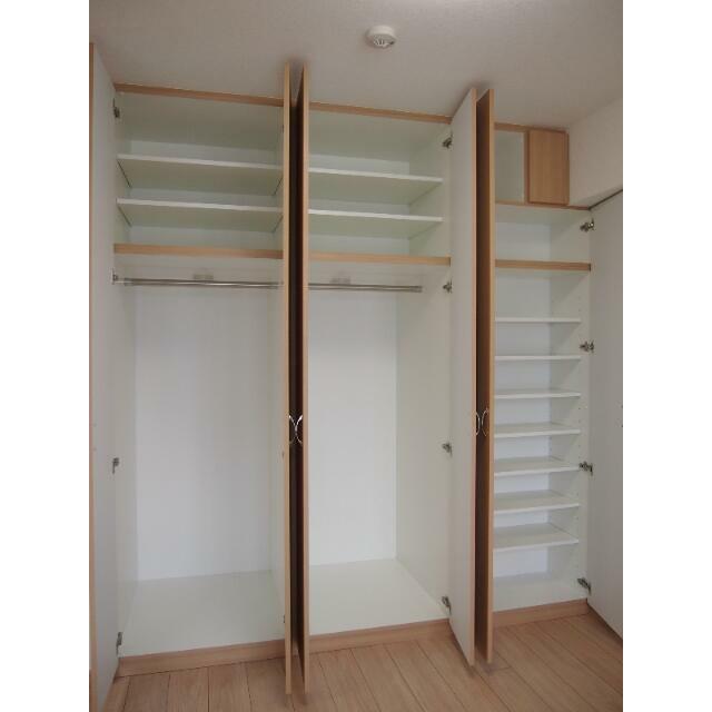 収納　クローゼット