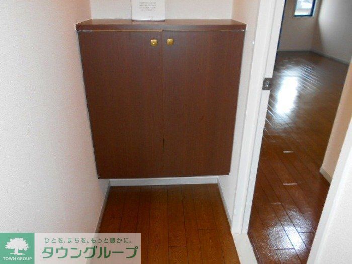 玄関　※別号室参考写真です