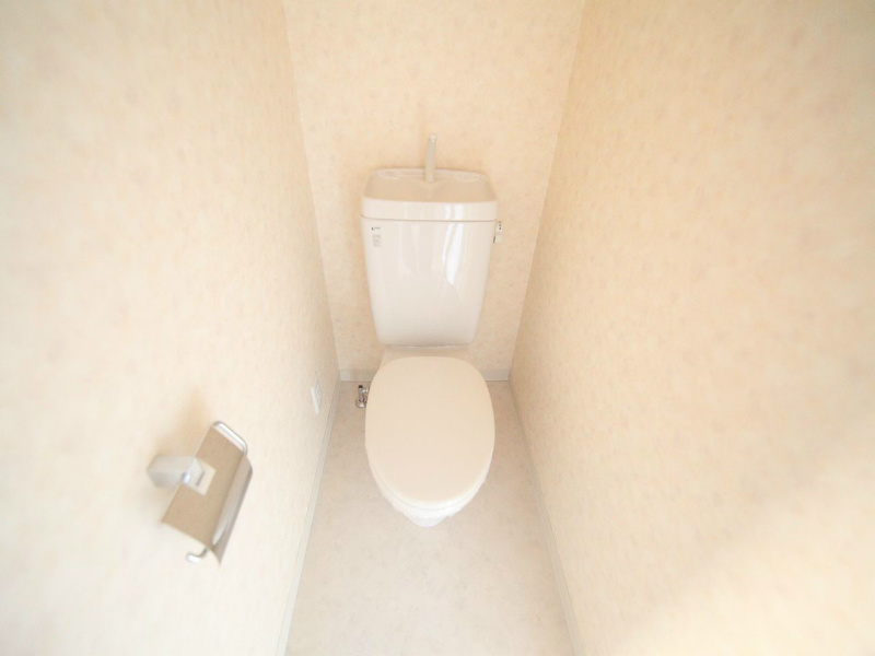 トイレ　トイレ　温水洗浄便座取り付け可