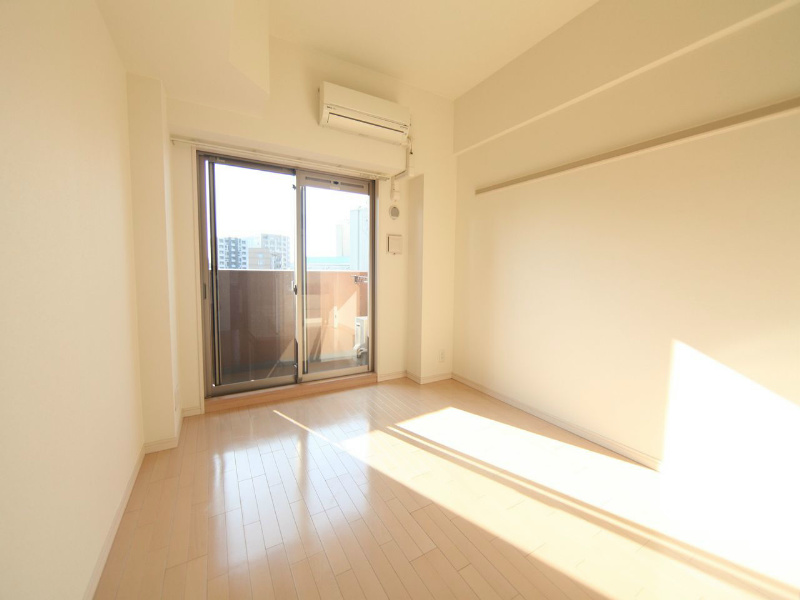 バルコニー　洋室6.6帖　クローゼット付（収納充実してます）