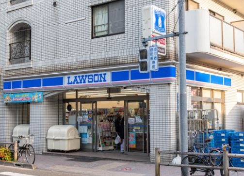 コンビニ　ローソン 百人町二丁目店（コンビニ）まで234m