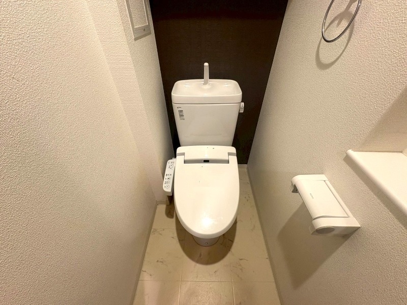 地下鉄御堂筋線 中津駅 徒歩3分 13階建 築16年のトイレ写真