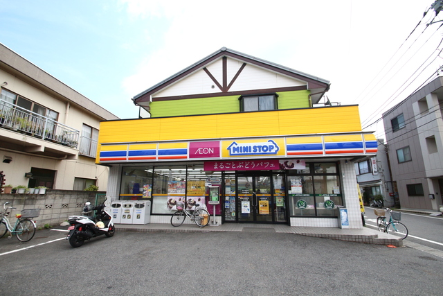 コンビニ　ミニストップ下矢切栄町店（コンビニ）まで838m