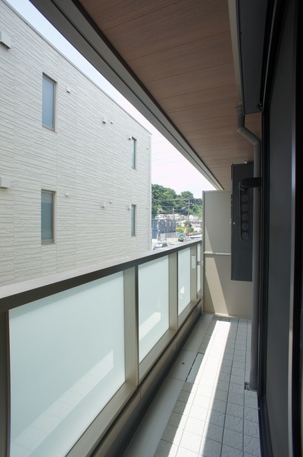 バルコニー　バルコニー付！お天気のいい日は洗濯物も気持ちよく干せますね！