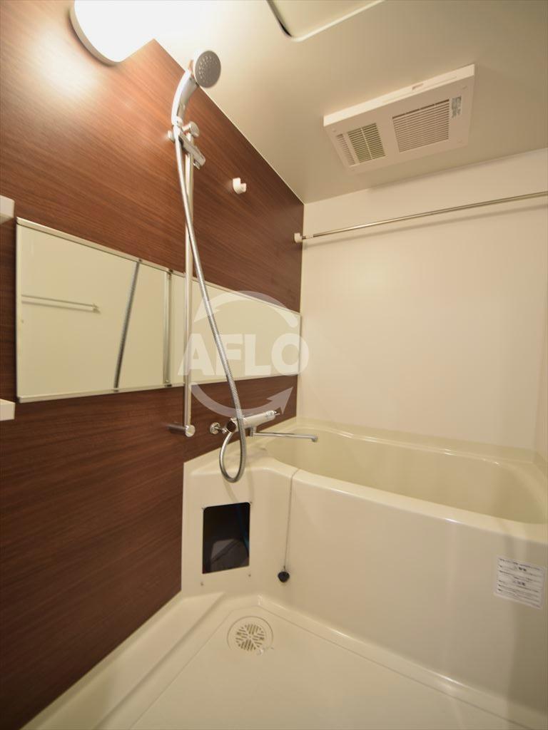 バス・シャワールーム　レオンコンフォート本町東III　浴室