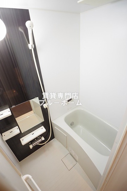 バス・シャワールーム　追い炊き機能付きのお風呂！