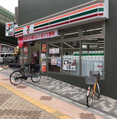 コンビニ　セブンイレブン 北区上十条4丁目店（コンビニ）まで161m