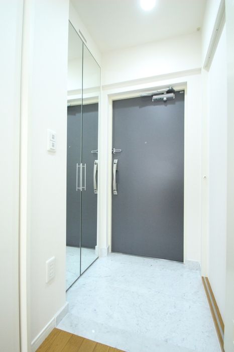 玄関　お部屋探しは株式会社　タウンハウジング　までお気軽にお問合…