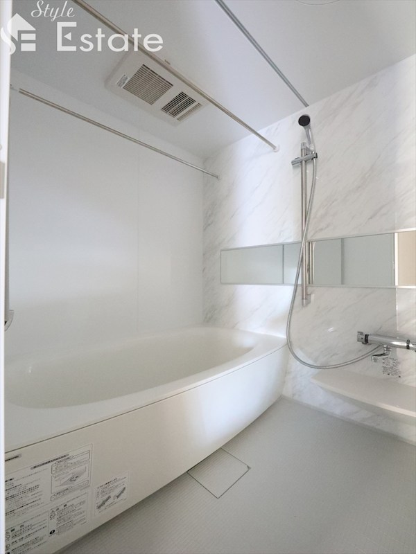 バス・シャワールーム　バスルーム