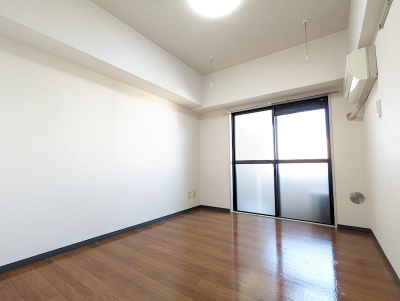 居室・リビング　同タイプ別号室です