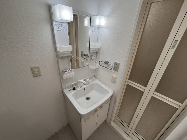 洗面設備　使いやすい洗面所です