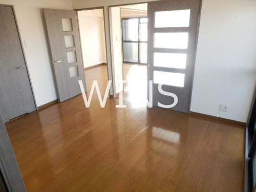 居室・リビング　別部屋参考写真です