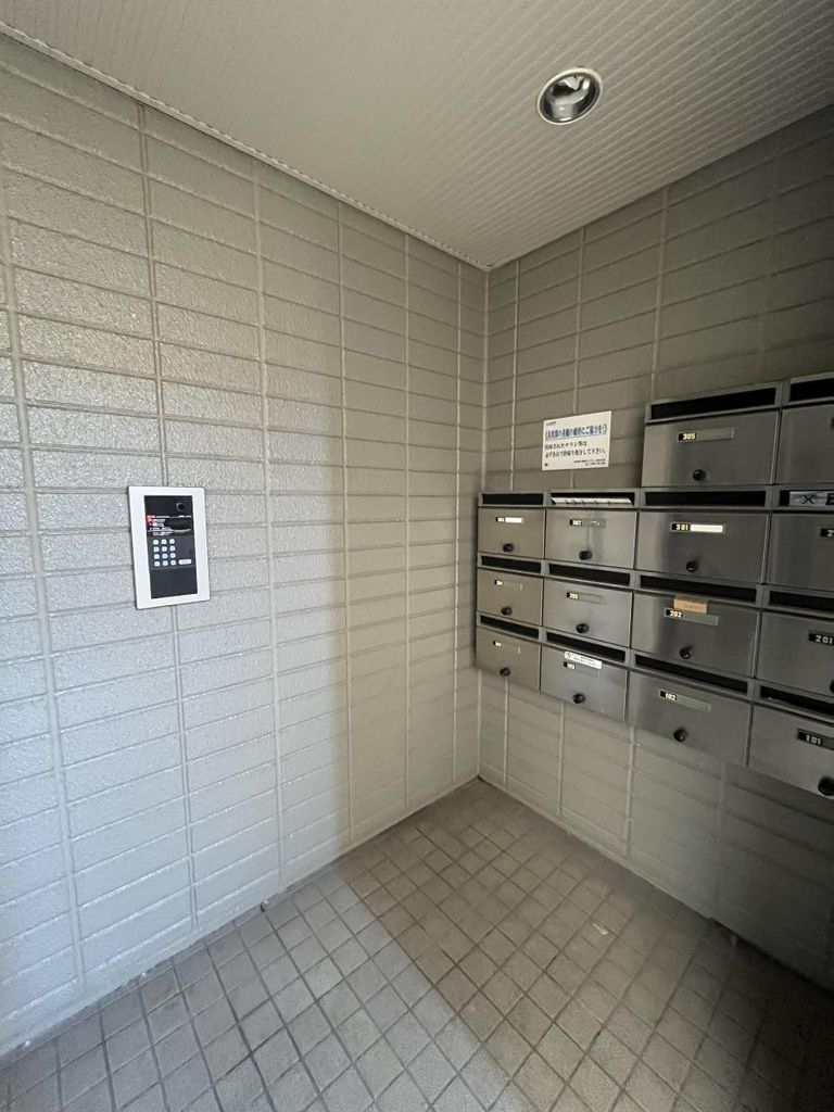 エントランス　エントランス