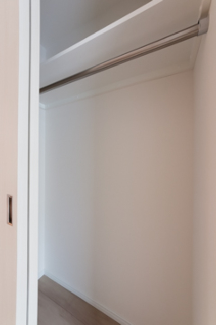 収納　2F、フロアによりフローリングの色が異なります