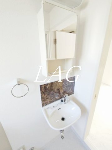 洗面設備　洗面台です。