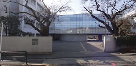 中学校　東京都立武蔵高等学校附属中学校（中学校）まで722m